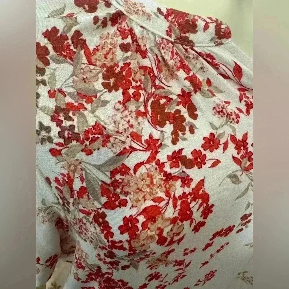 Liz Claiborne Floral Print Tunic Blouse with Fabric Buttons - Plus Size 0X - EUC - Picture 6 of 10